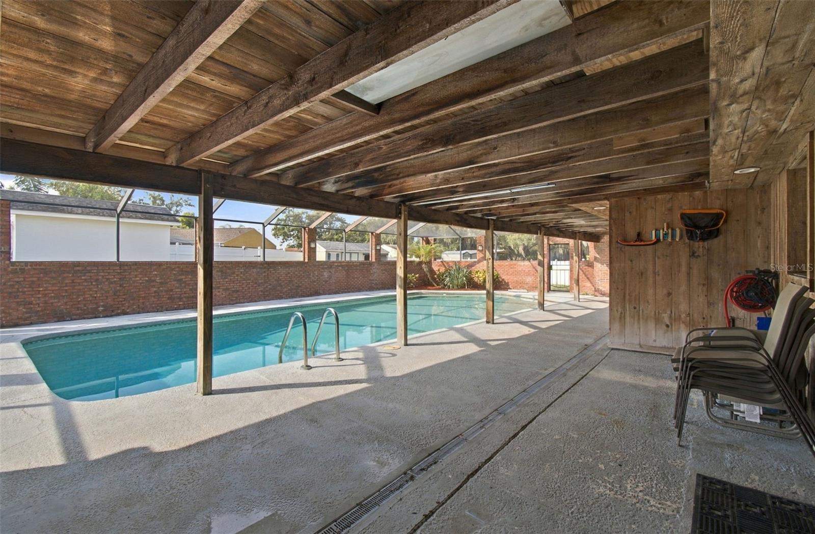 105 ASHBROOK DR
