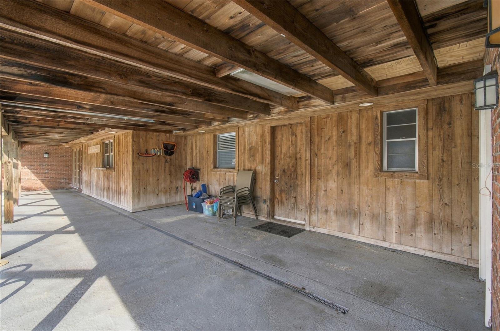 105 ASHBROOK DR