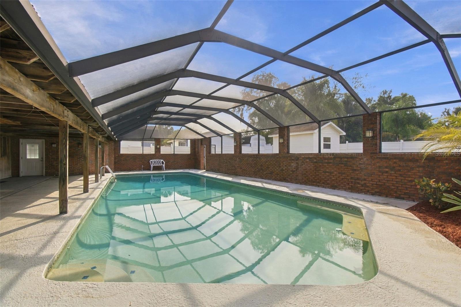 105 ASHBROOK DR