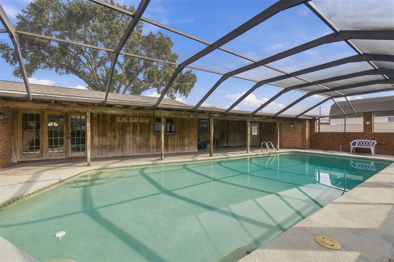 105 ASHBROOK DR