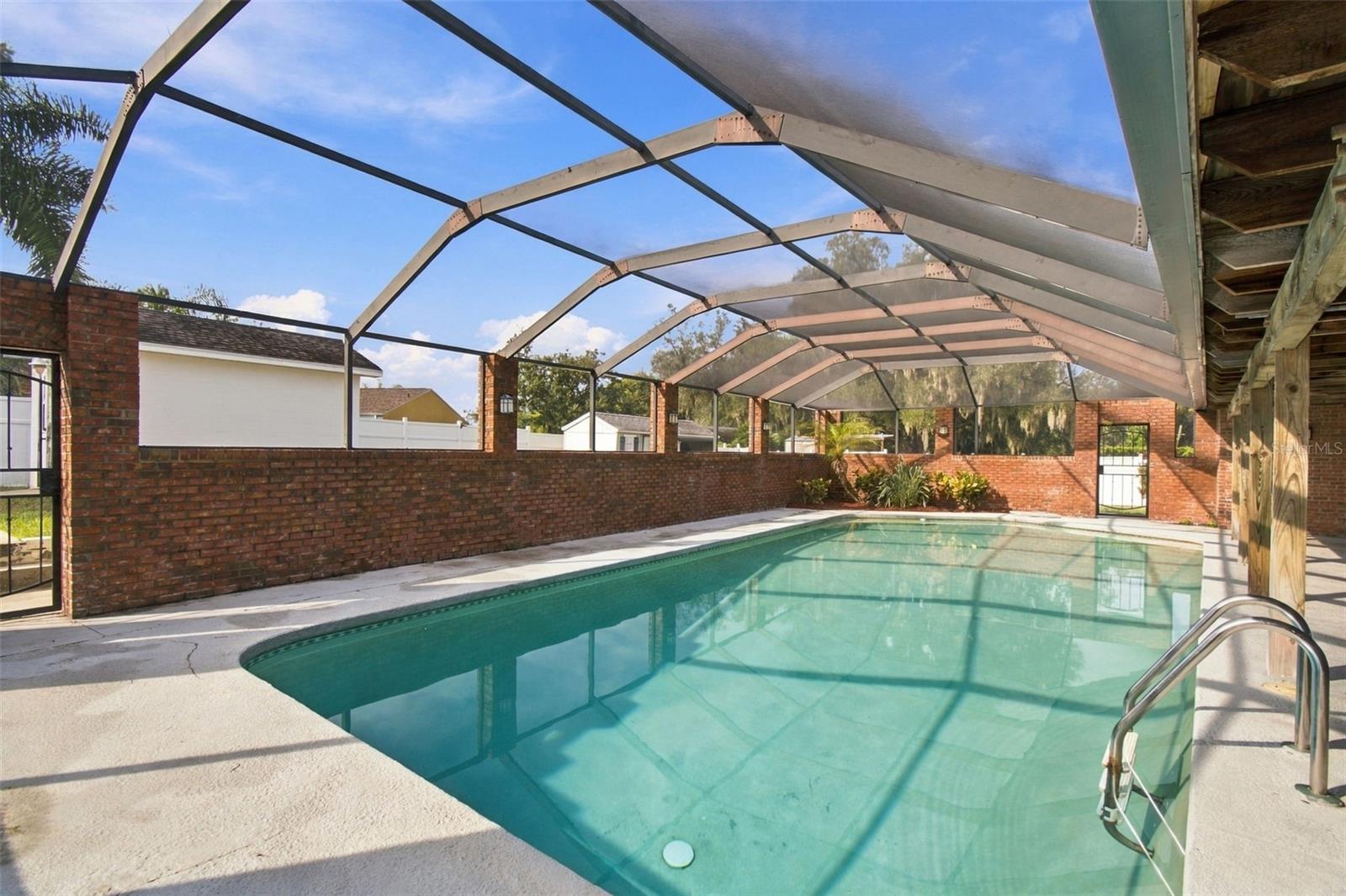105 ASHBROOK DR