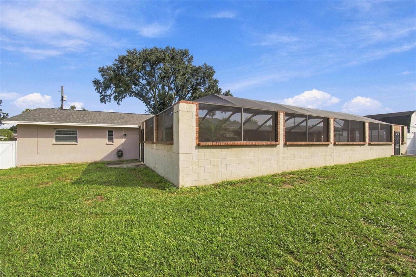 105 ASHBROOK DR