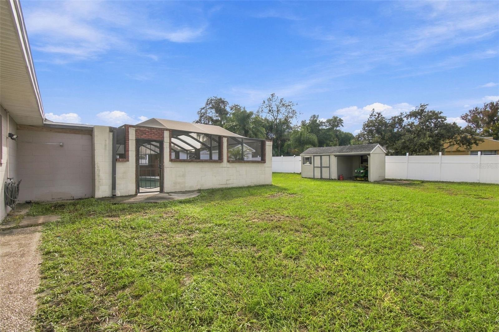 105 ASHBROOK DR