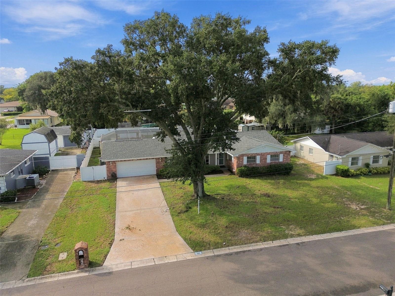 105 ASHBROOK DR