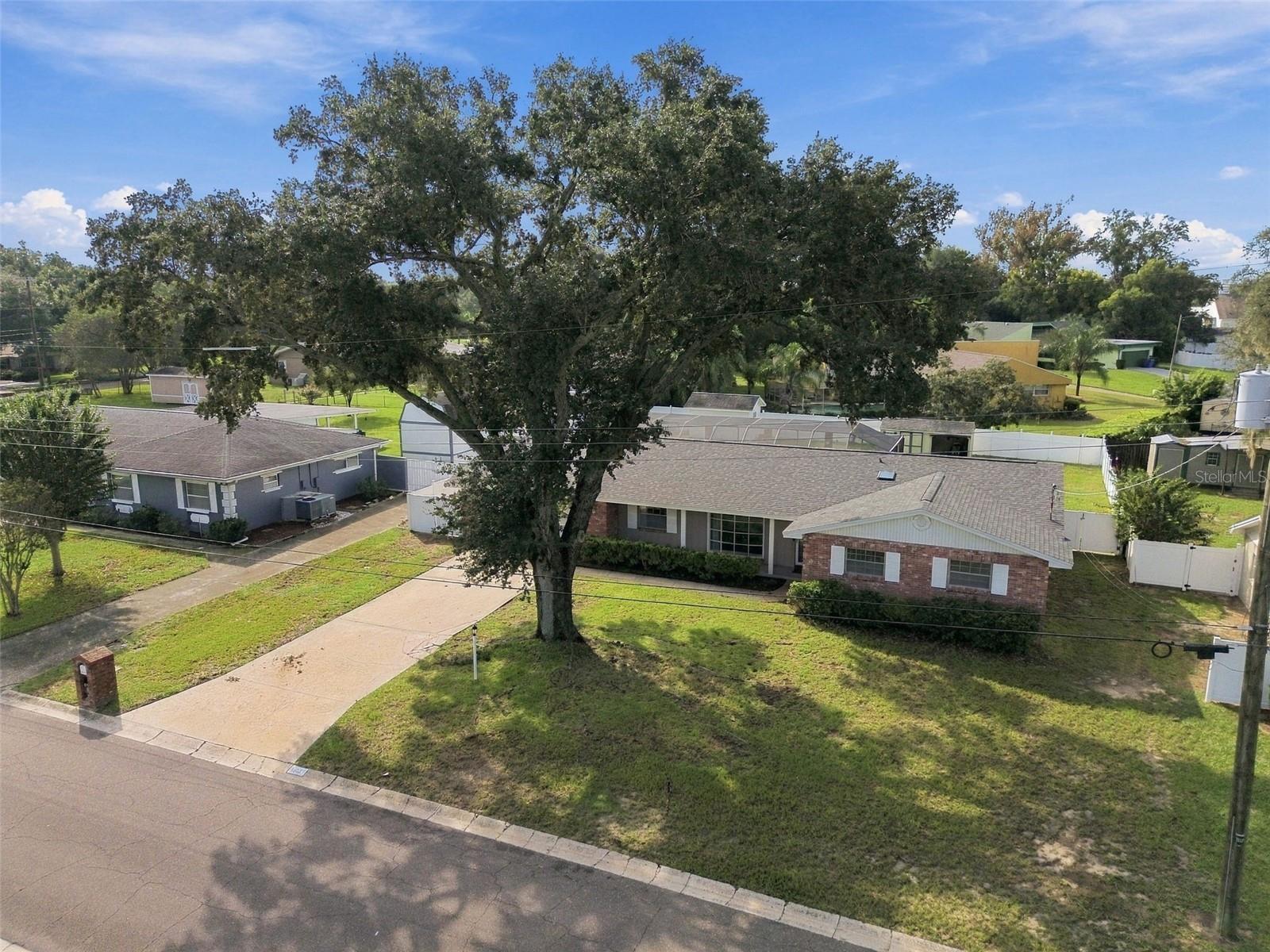 105 ASHBROOK DR