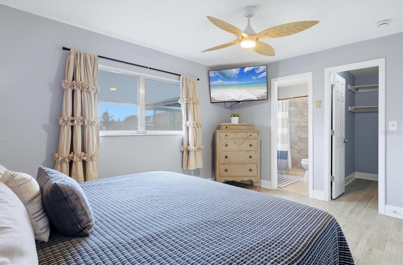 13625 VERONICA DR