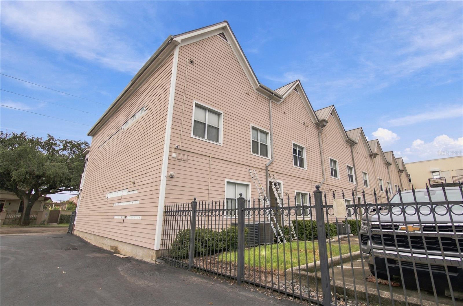 2002 E 5TH AVE #114