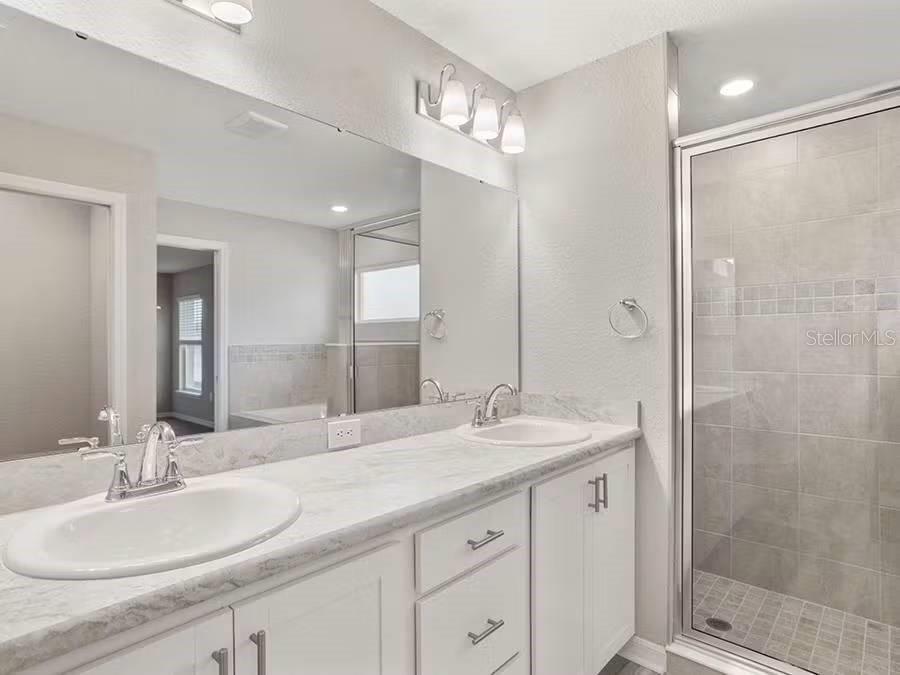 12319 ALTEZA CIR