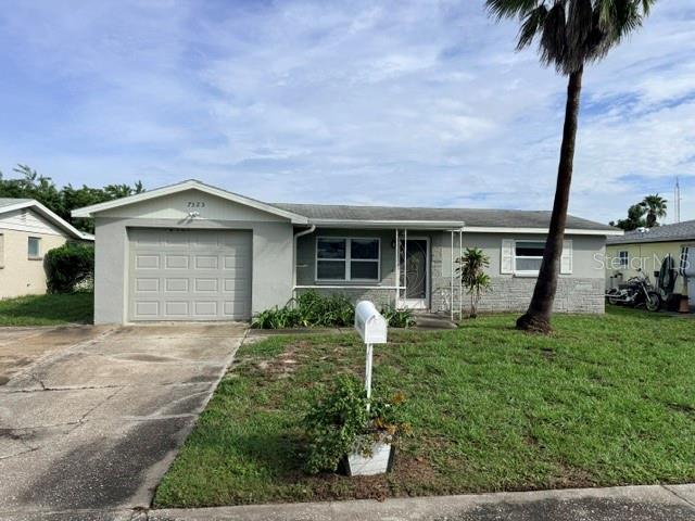 7323 Oak Crest Dr, Port Richey