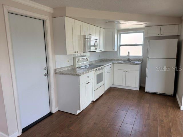 7323 OAK CREST DR
