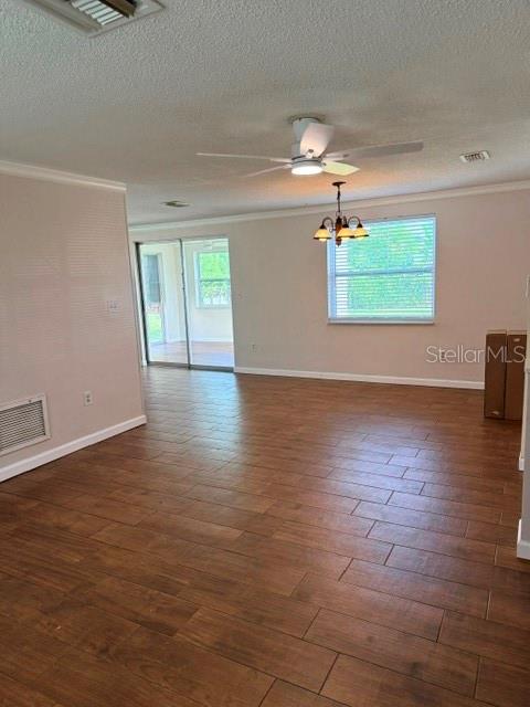 7323 OAK CREST DR