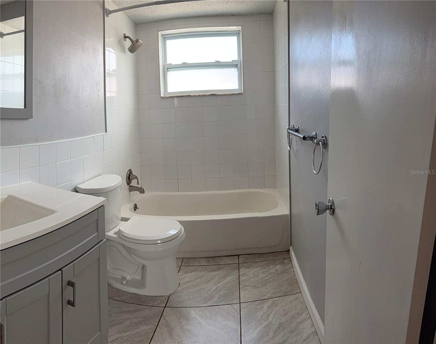 7323 OAK CREST DR