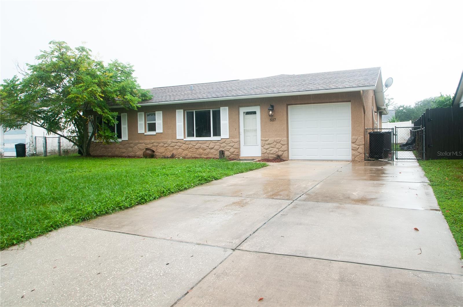 5117 BROOKSIDE LN