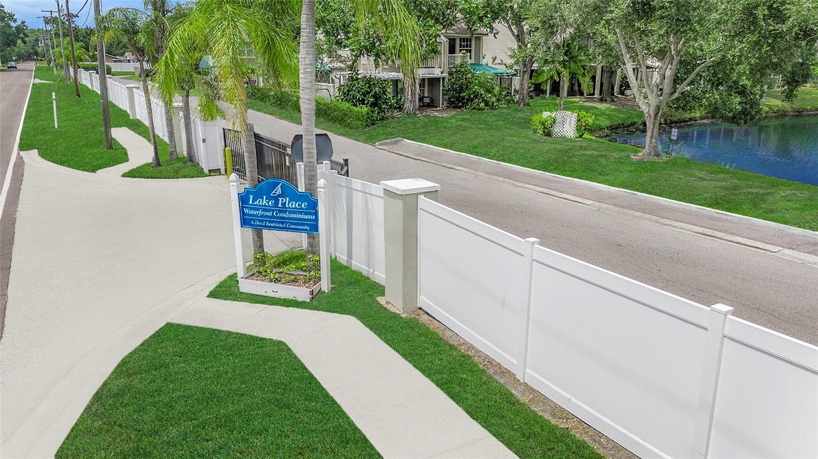 6915 LAKEVIEW CT