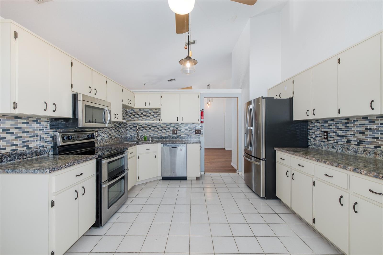 4622 SAWGRASS BLVD