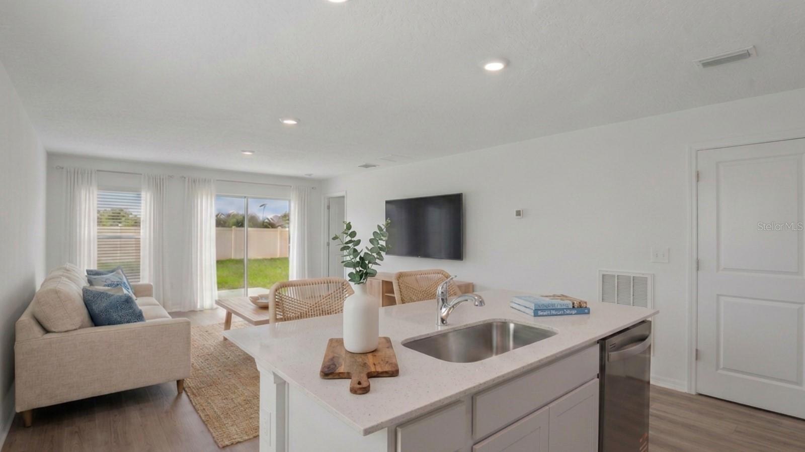 12027 ISLE ROYALE DR