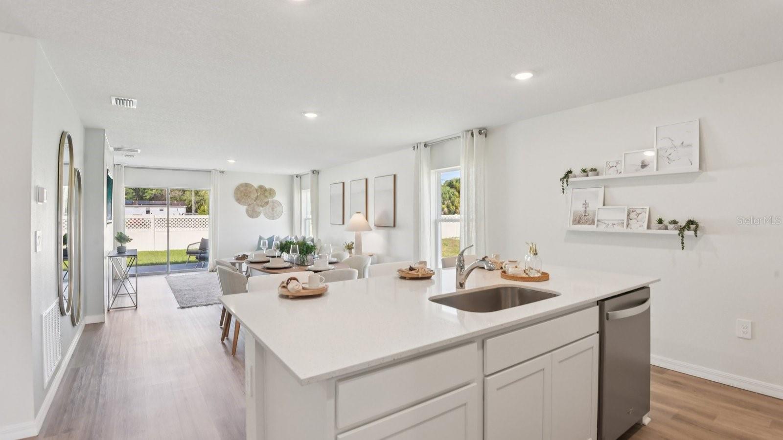 12019 ISLE ROYALE DR