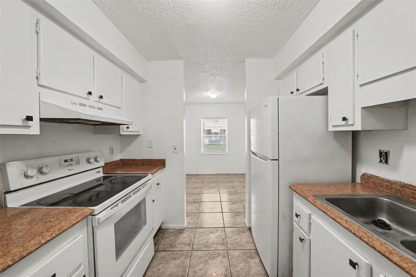 305 E WELLINGTON CT #64