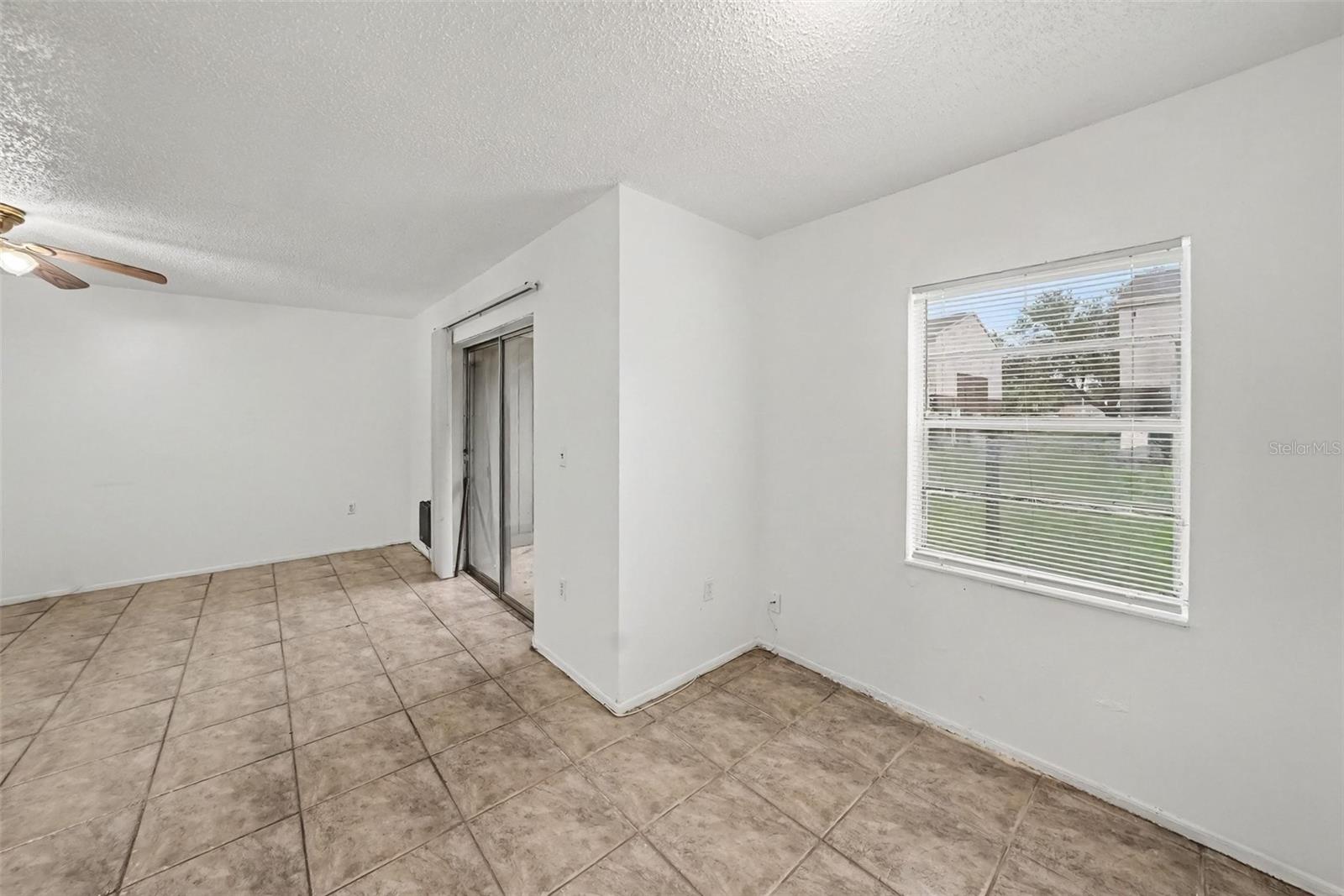 305 E WELLINGTON CT #64