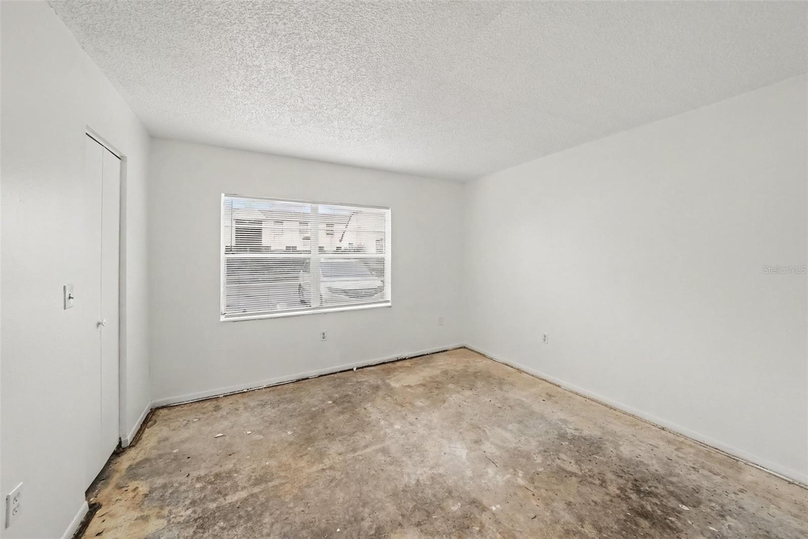 305 E WELLINGTON CT #64