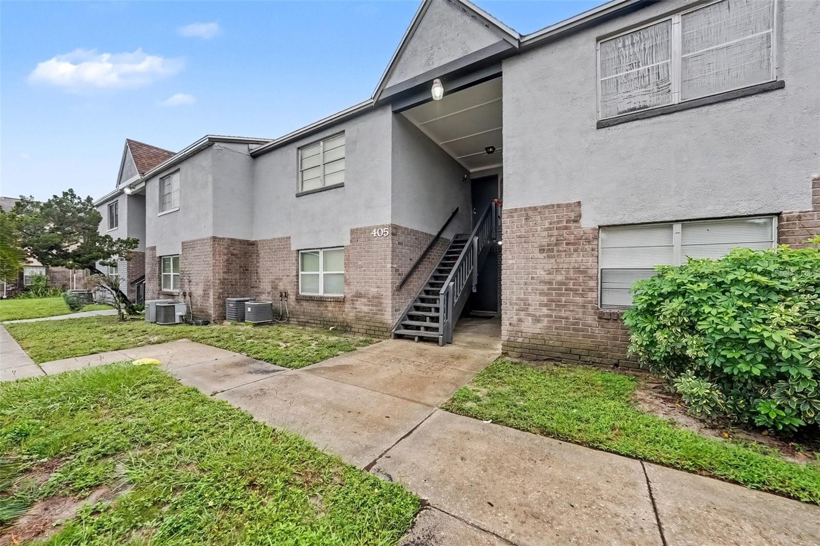 305 E WELLINGTON CT #64