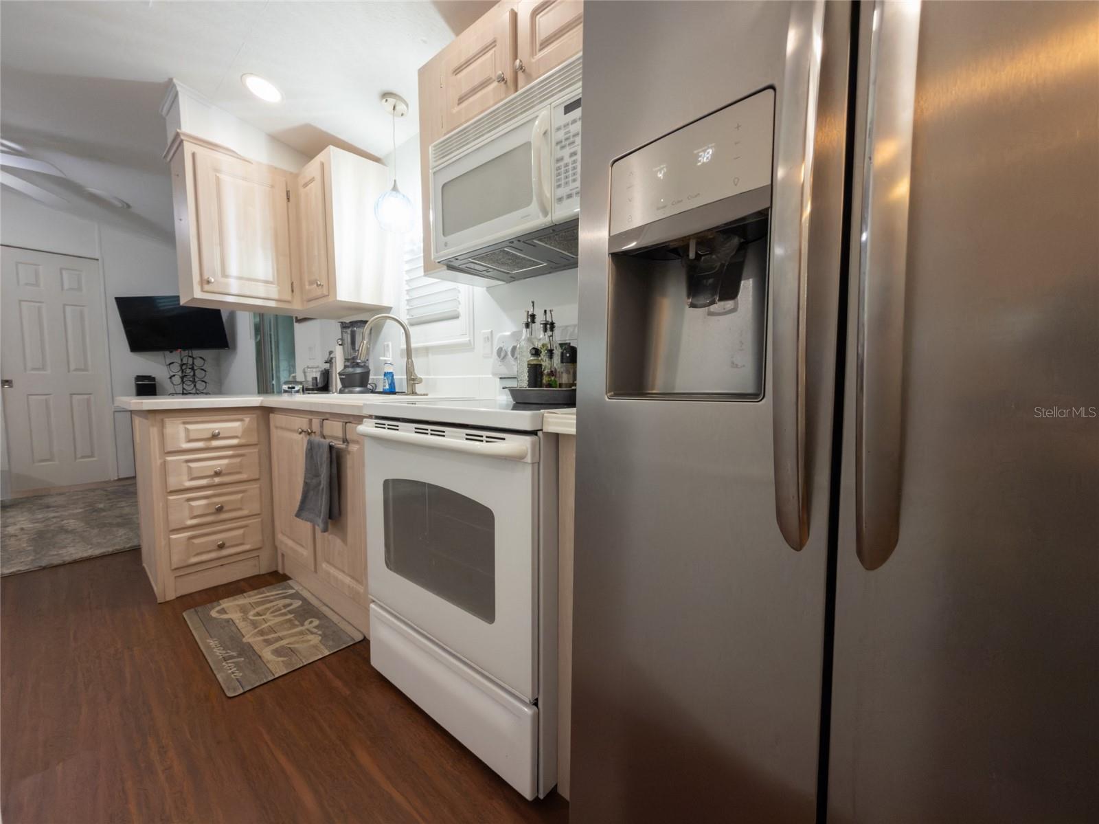 6544 LA MESA RD