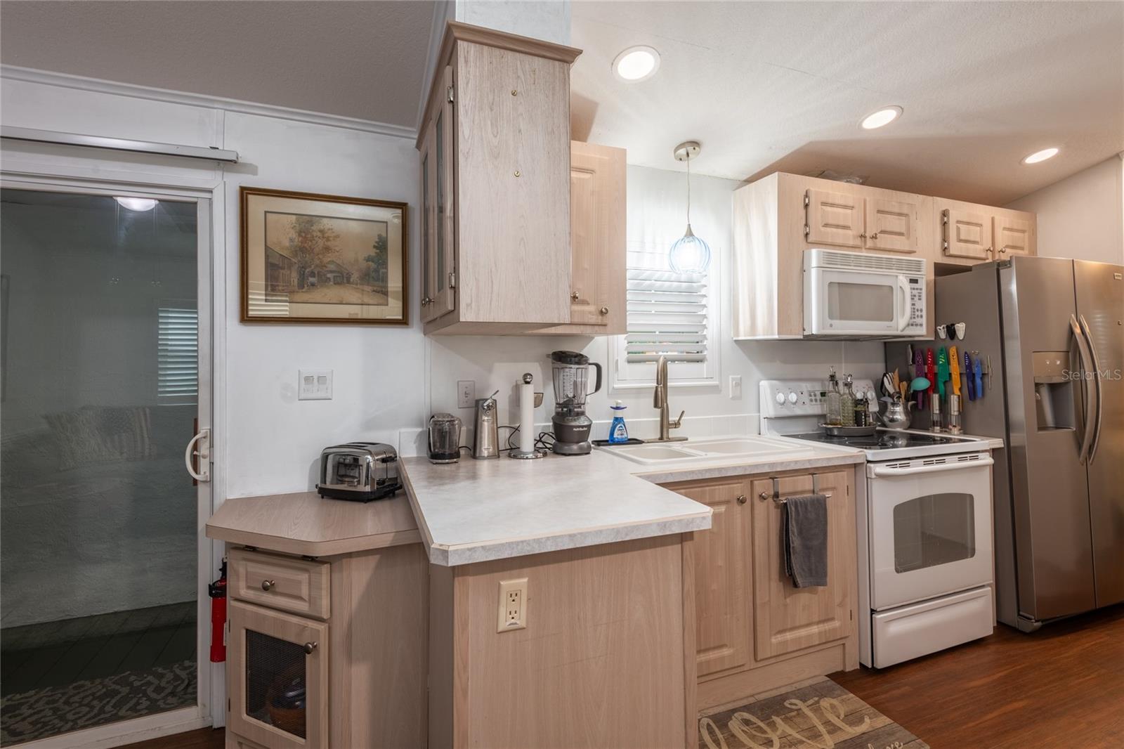 6544 LA MESA RD