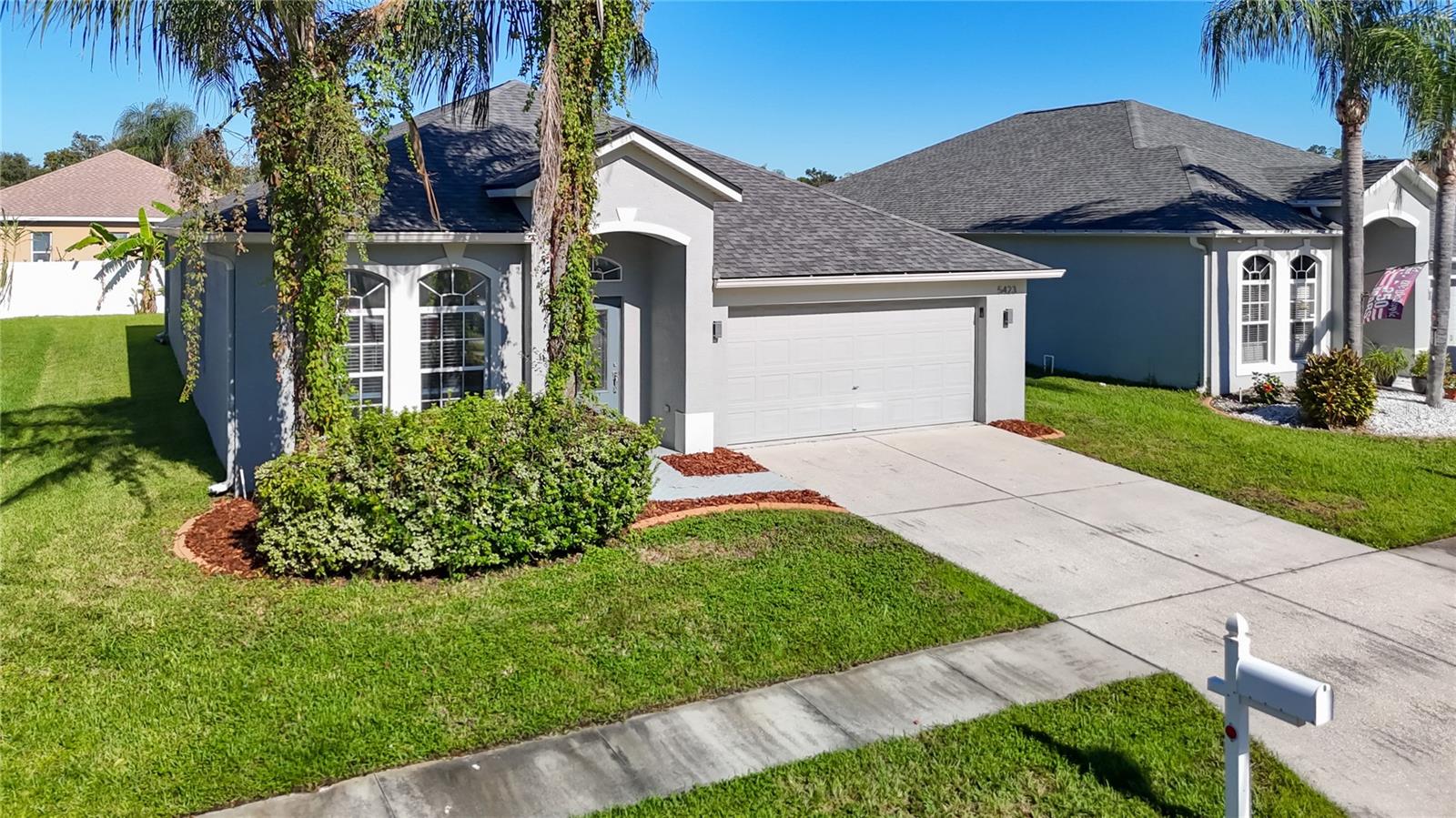5423 BRADDOCK DR
