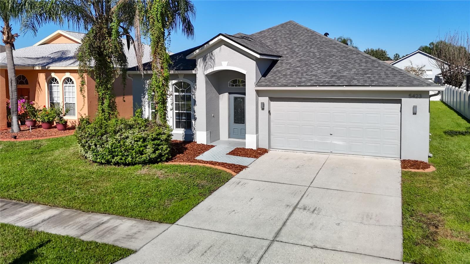 5423 BRADDOCK DR