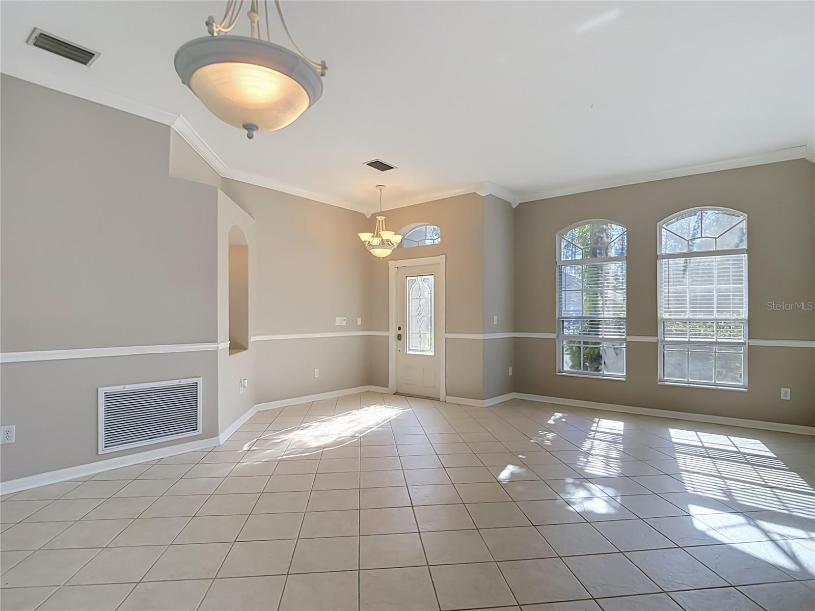 5423 BRADDOCK DR