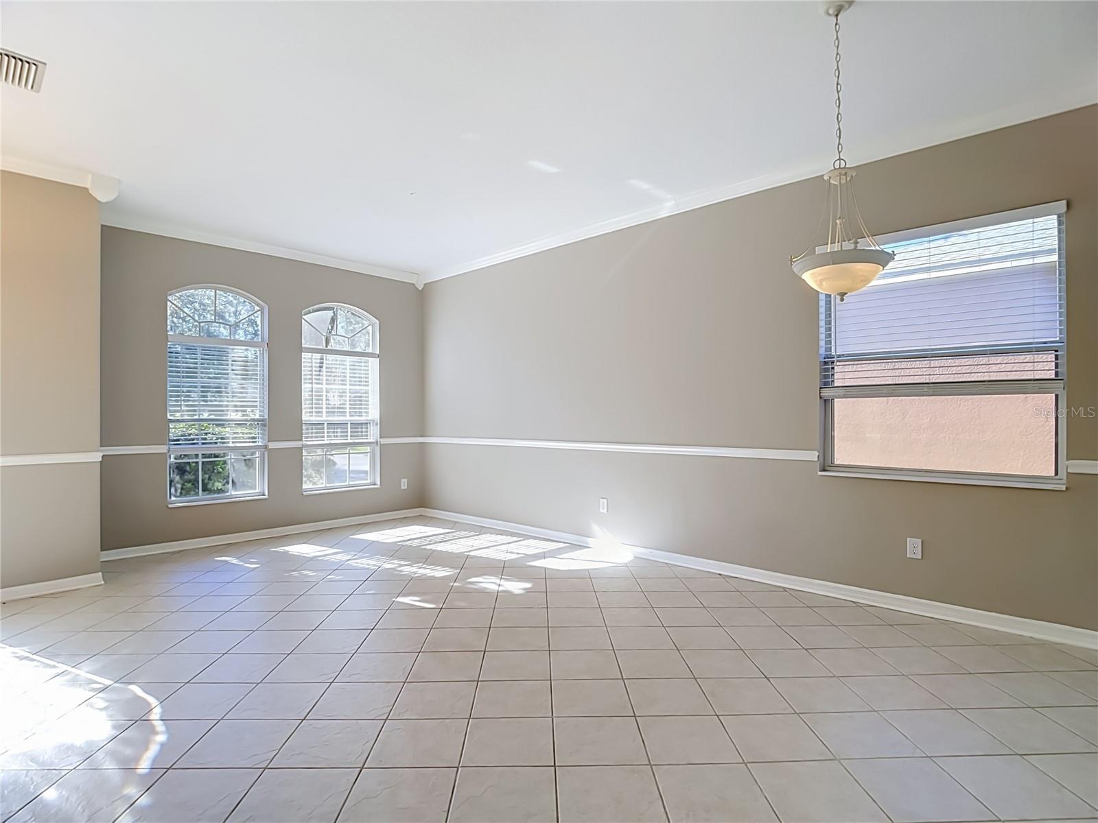5423 BRADDOCK DR