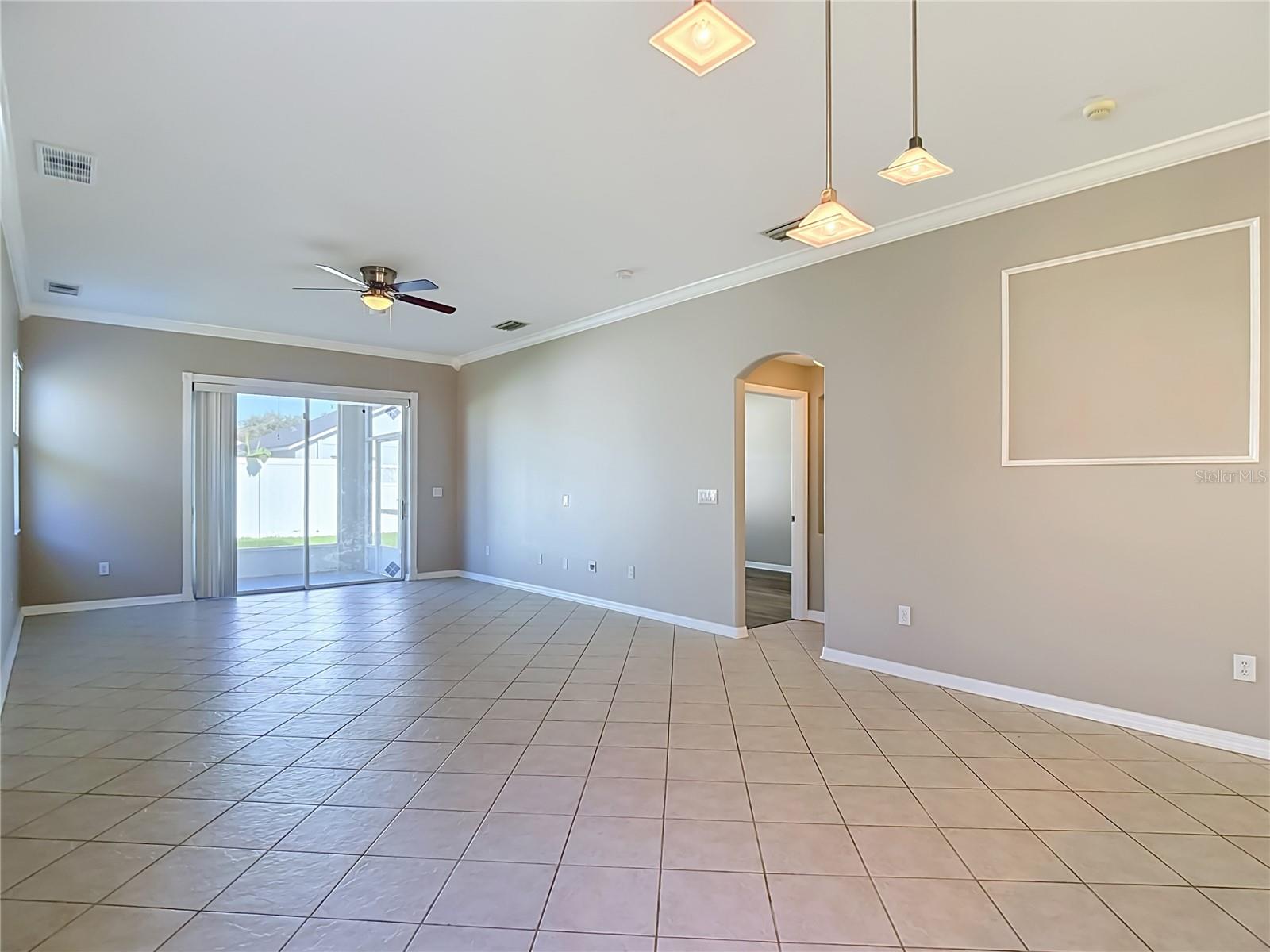 5423 BRADDOCK DR