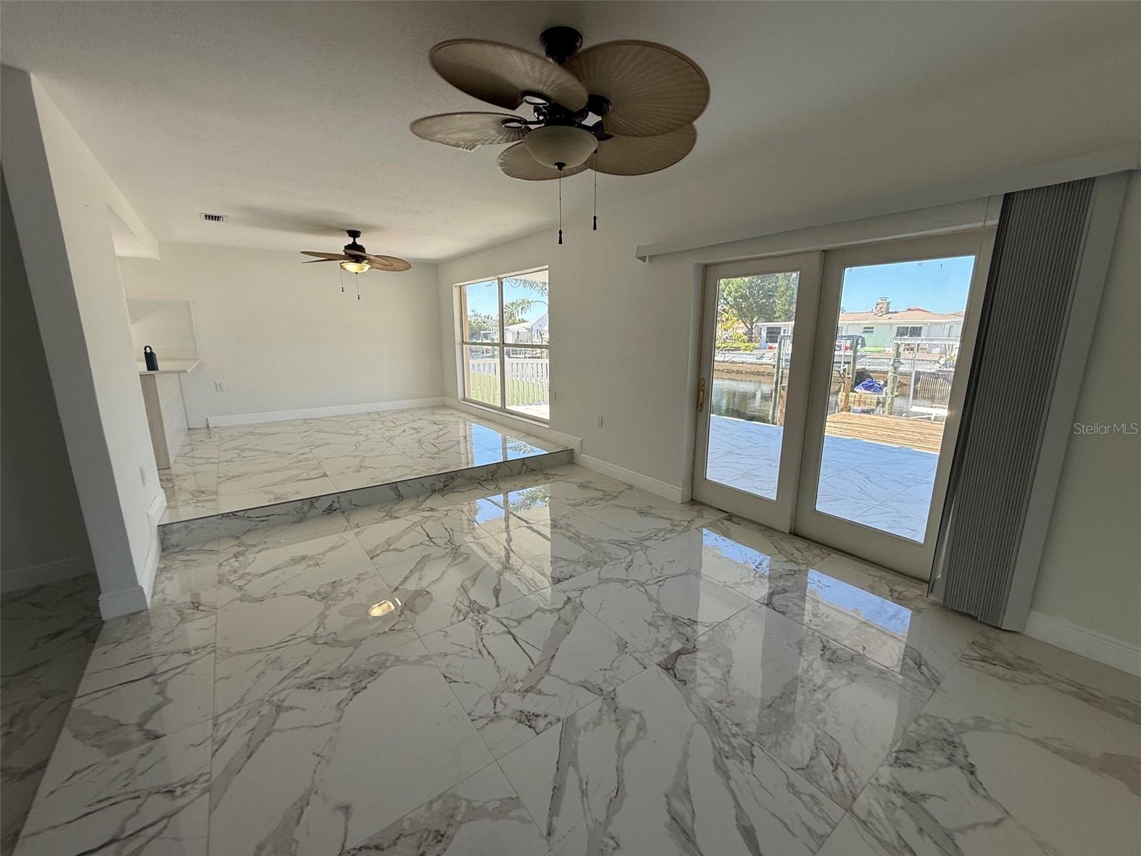 13701 GARRIS DR
