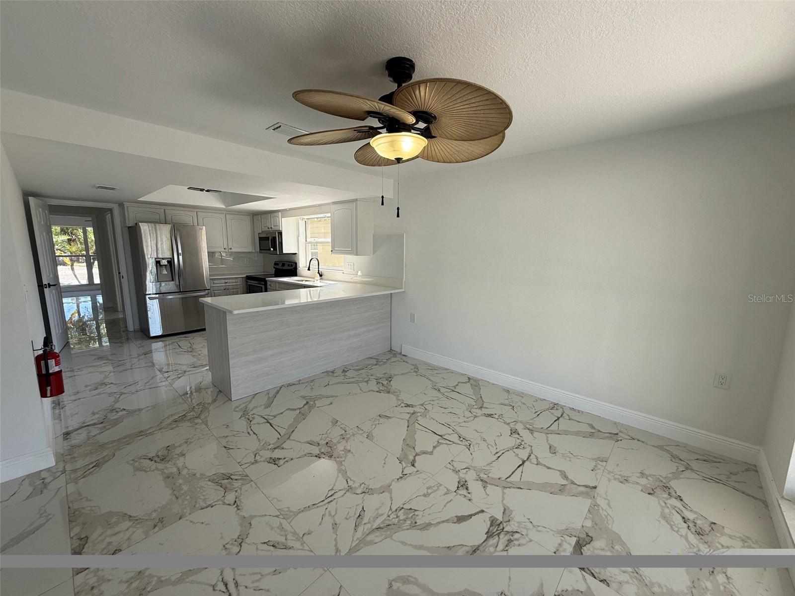 13701 GARRIS DR