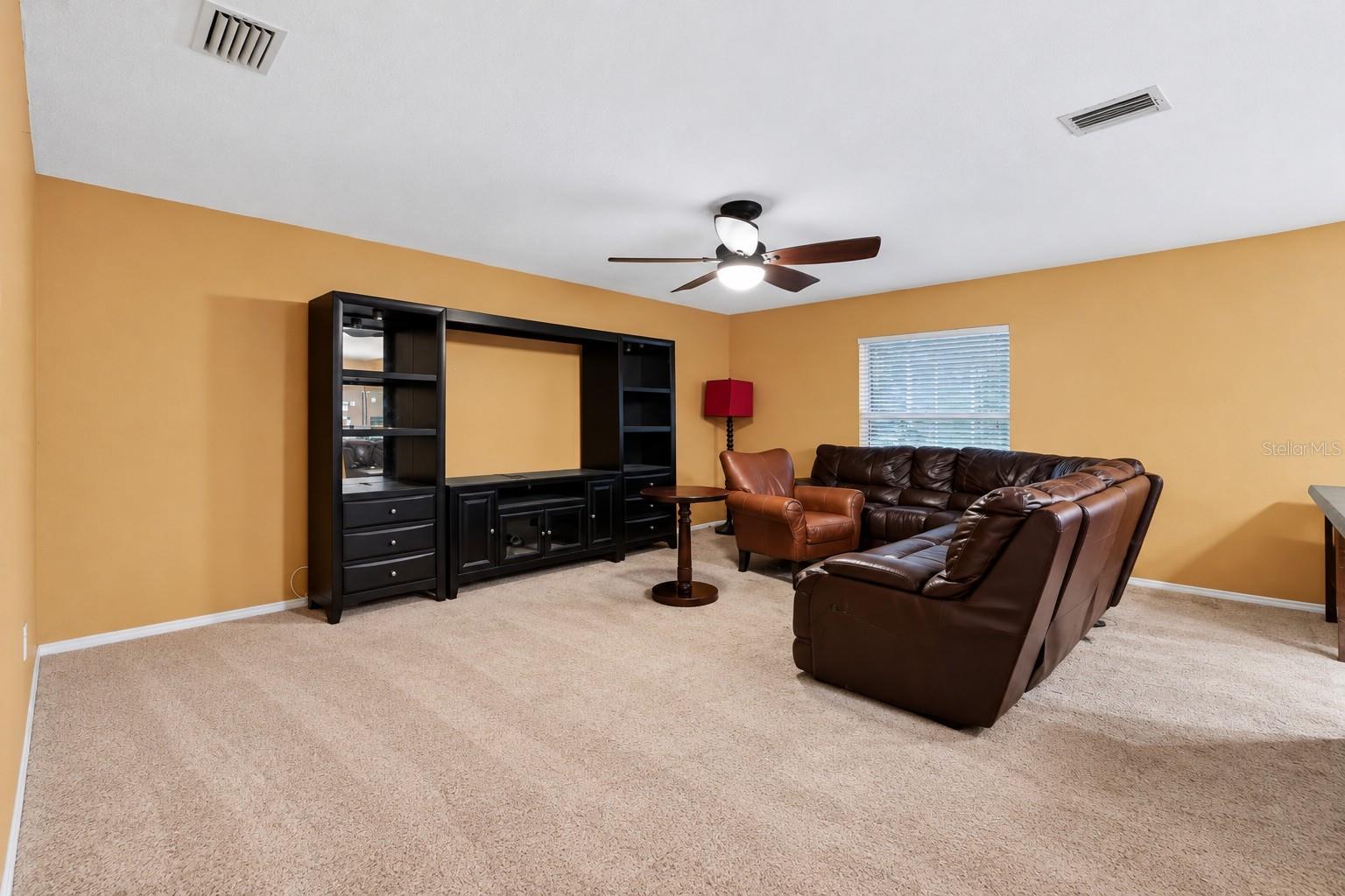 13611 VANDERBILT RD