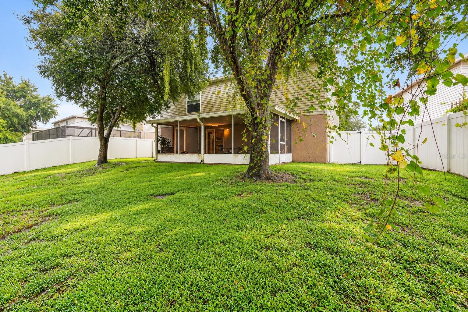 13611 VANDERBILT RD