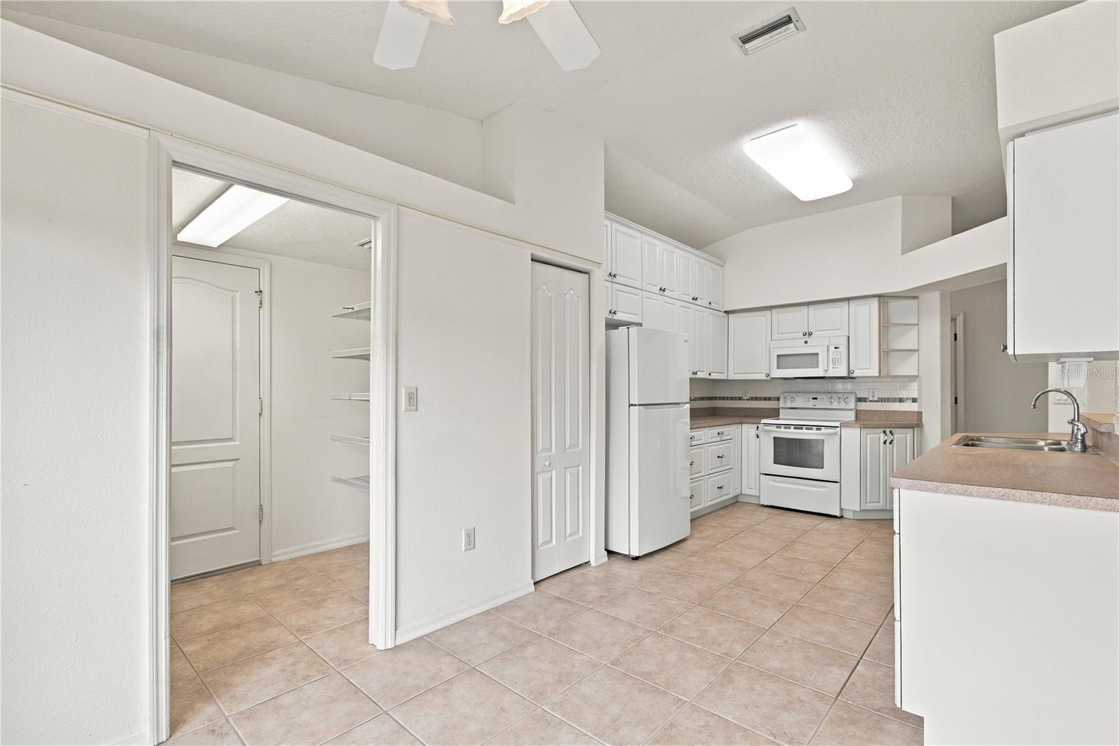 11508 BLOOMINGTON CT