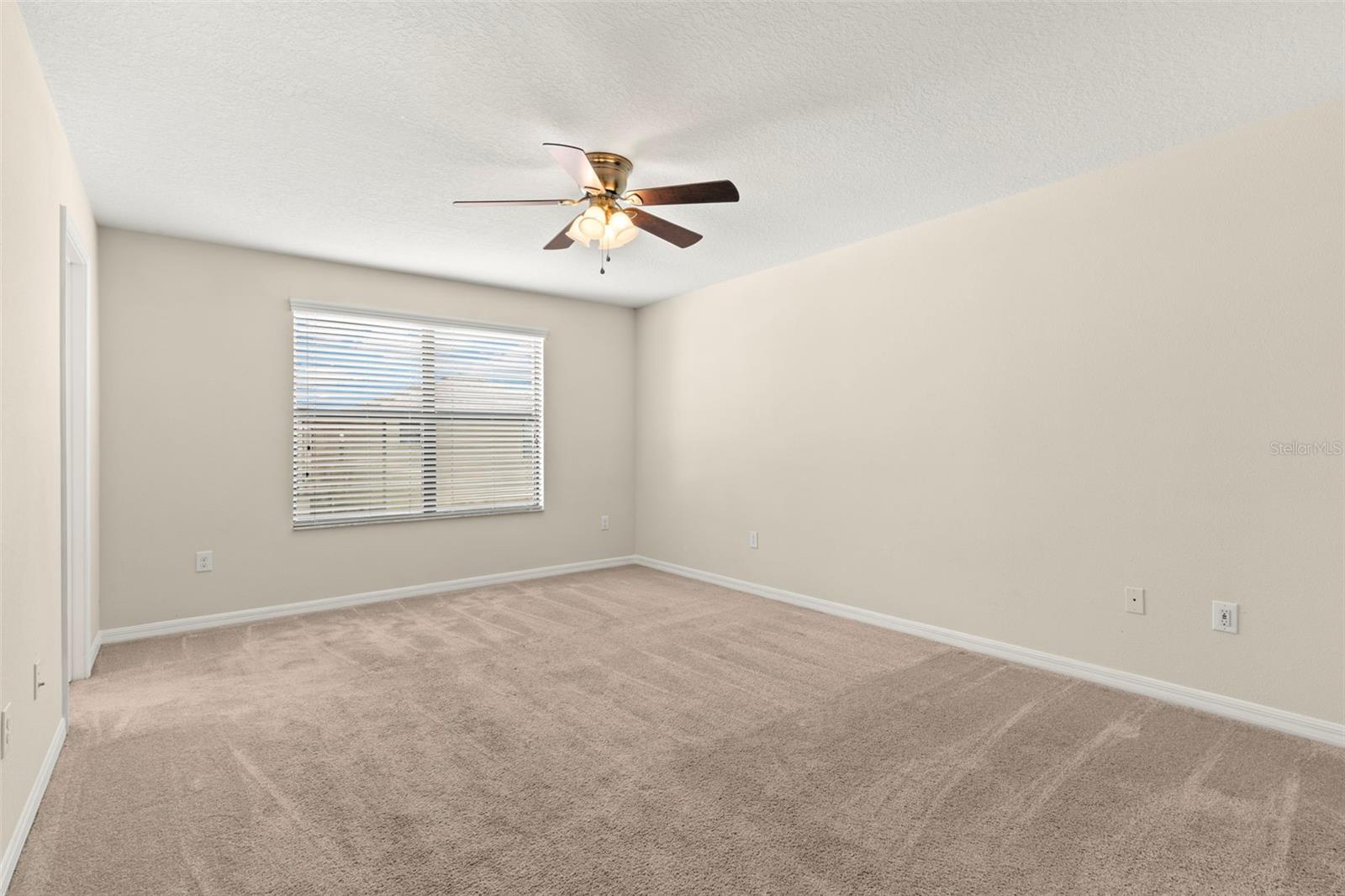 2719 GARDEN FALLS DR