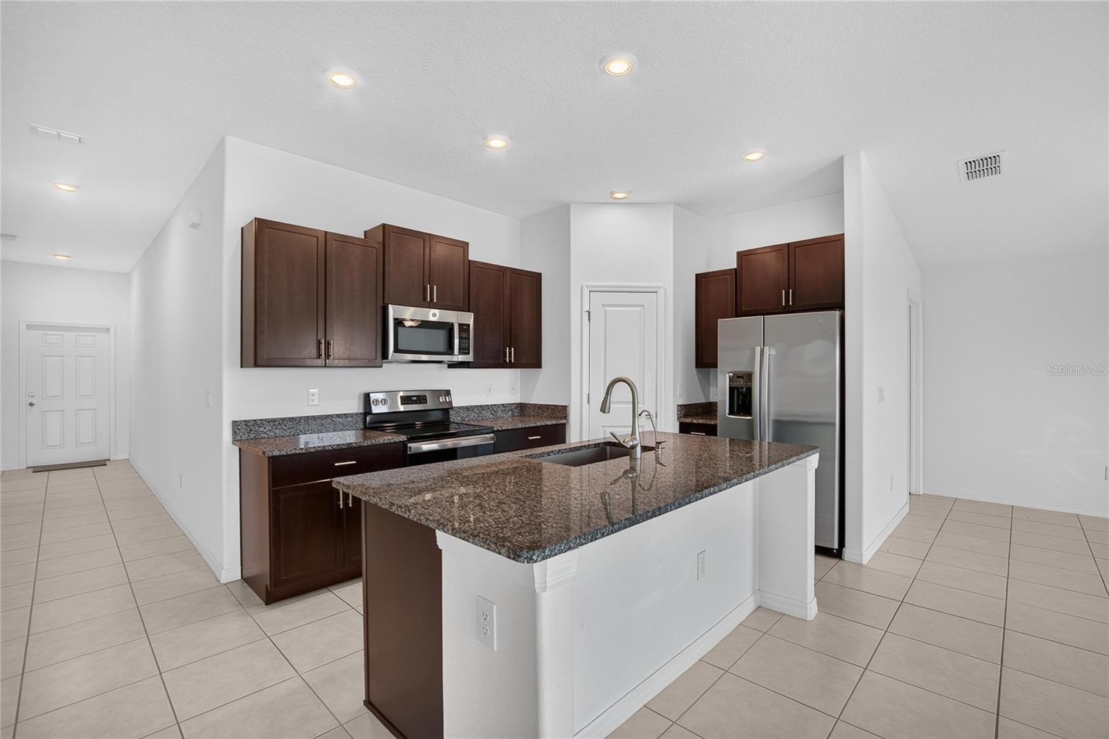 5487 BLUE AZURE DR