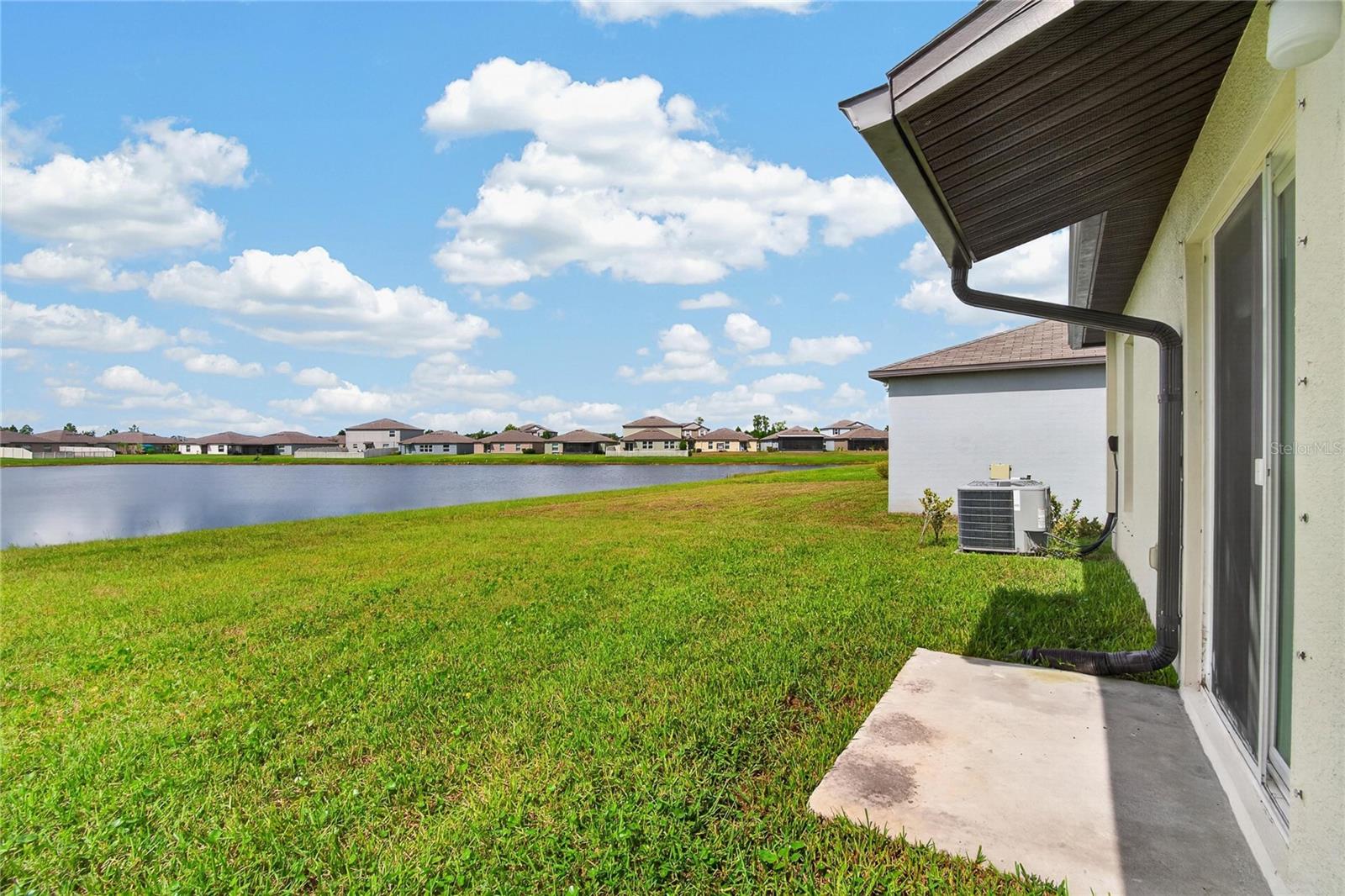 5487 BLUE AZURE DR