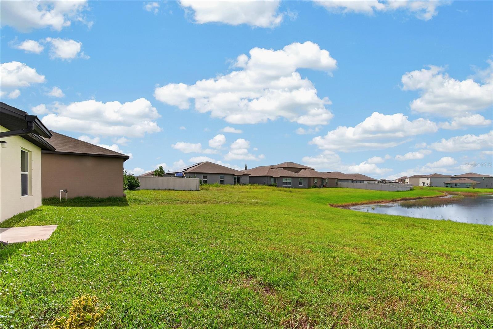 5487 BLUE AZURE DR