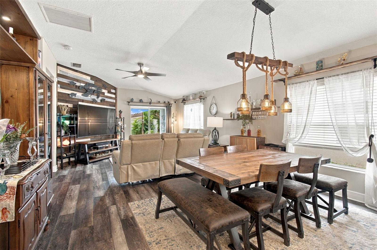 15412 QUAIL WOODS PL