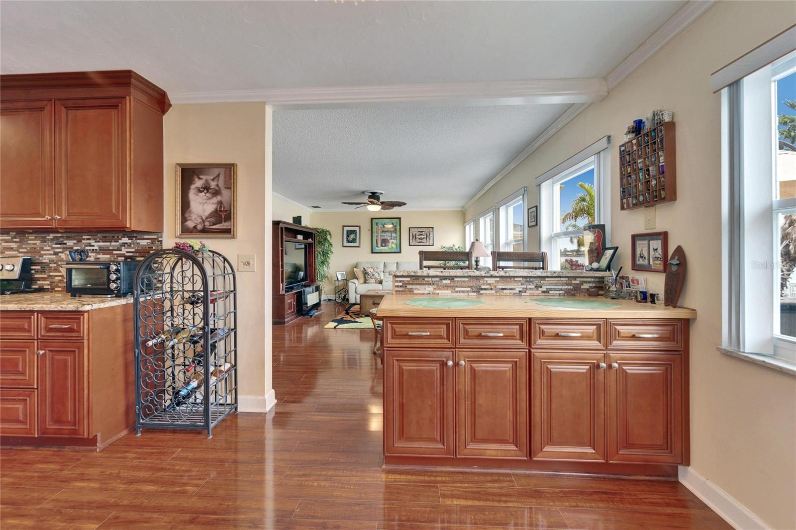 1710 NEW BEDFORD DR