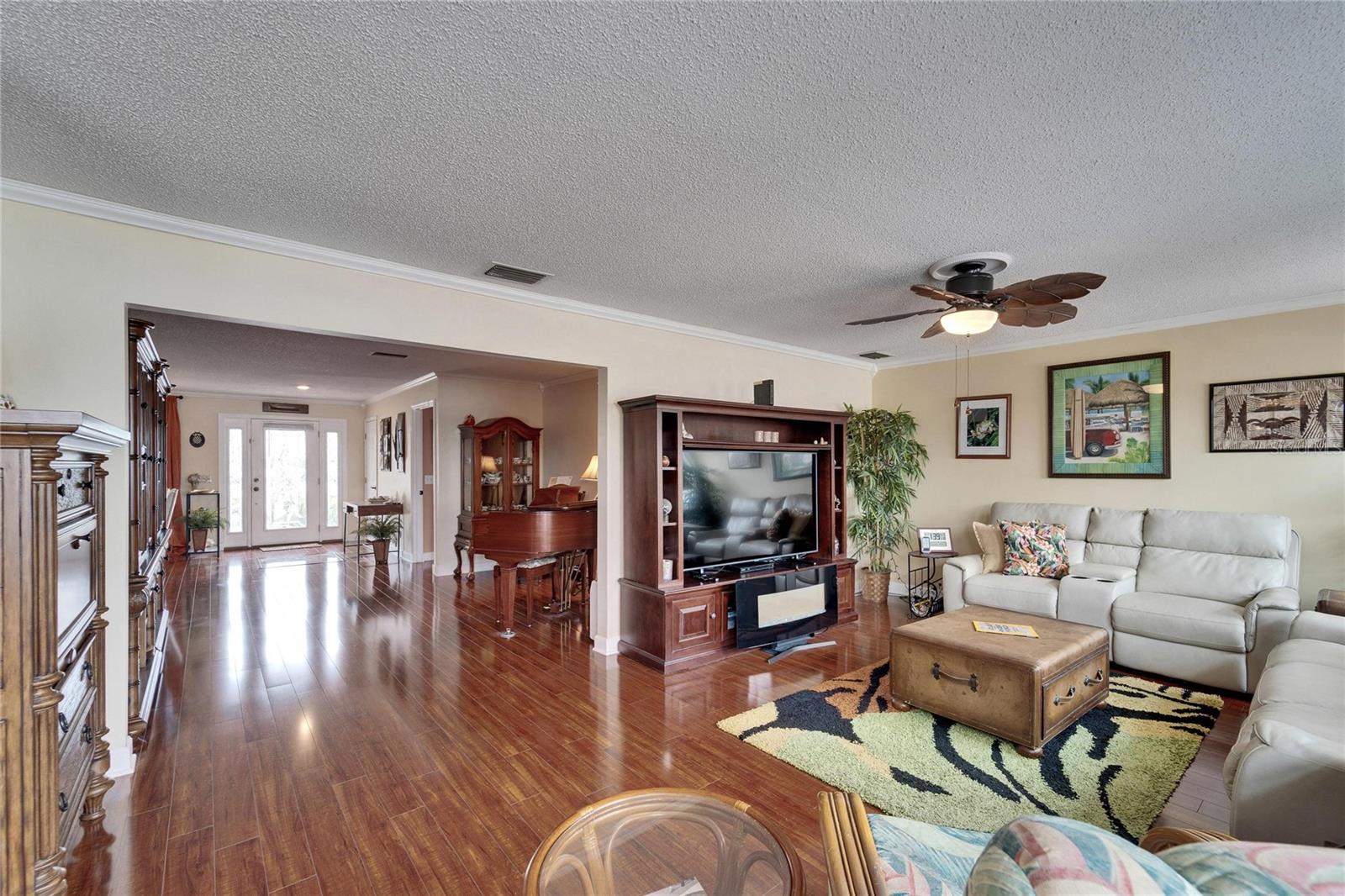 1710 NEW BEDFORD DR