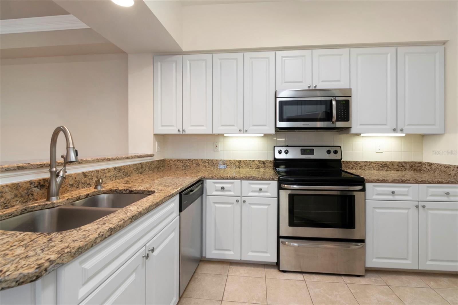 4309 BAY CLUB CIR #4309