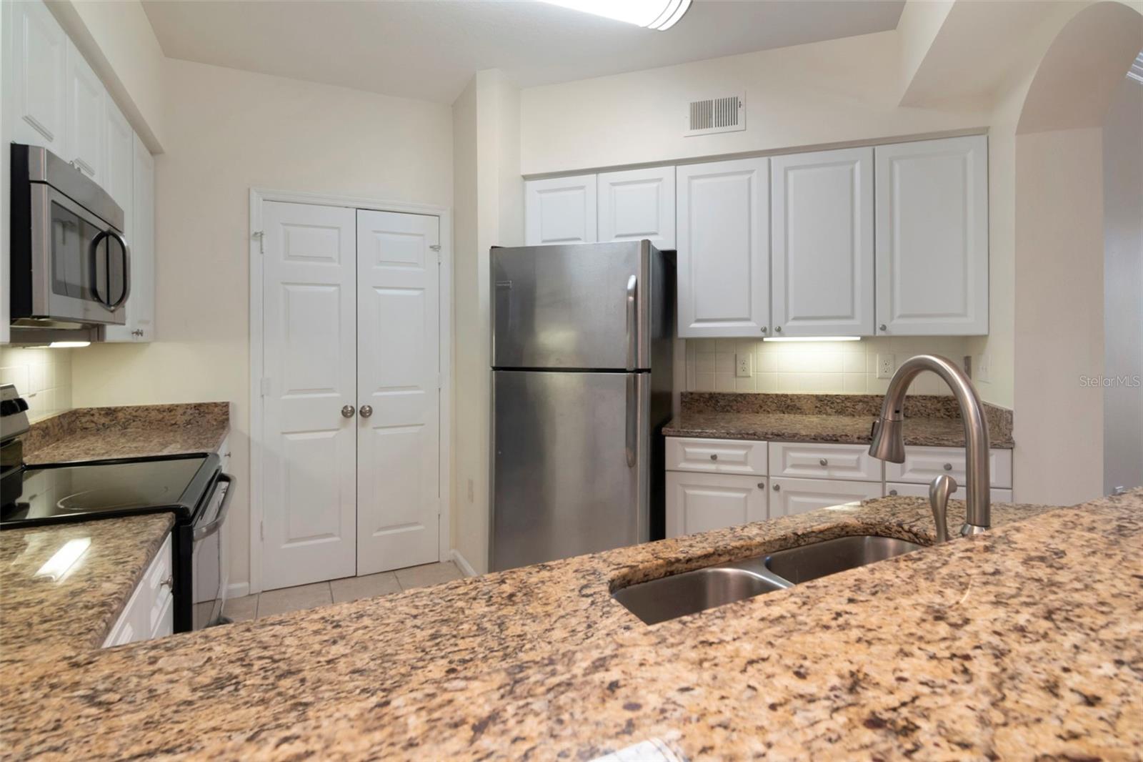 4309 BAY CLUB CIR #4309