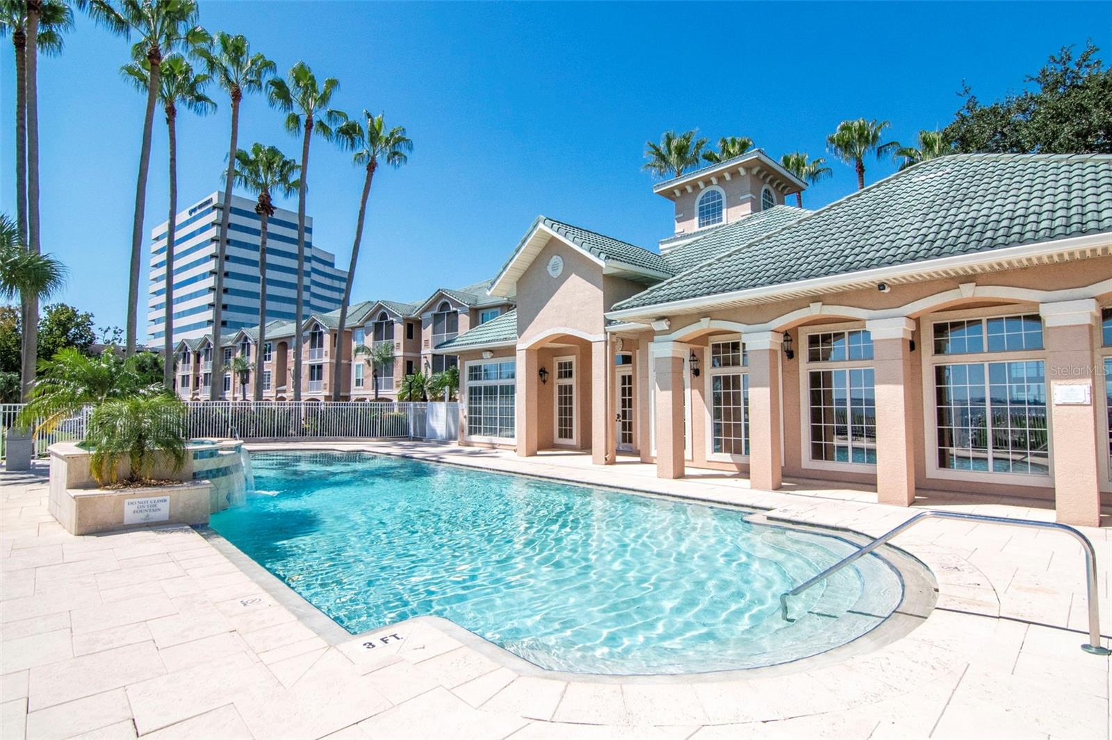 4309 BAY CLUB CIR #4309