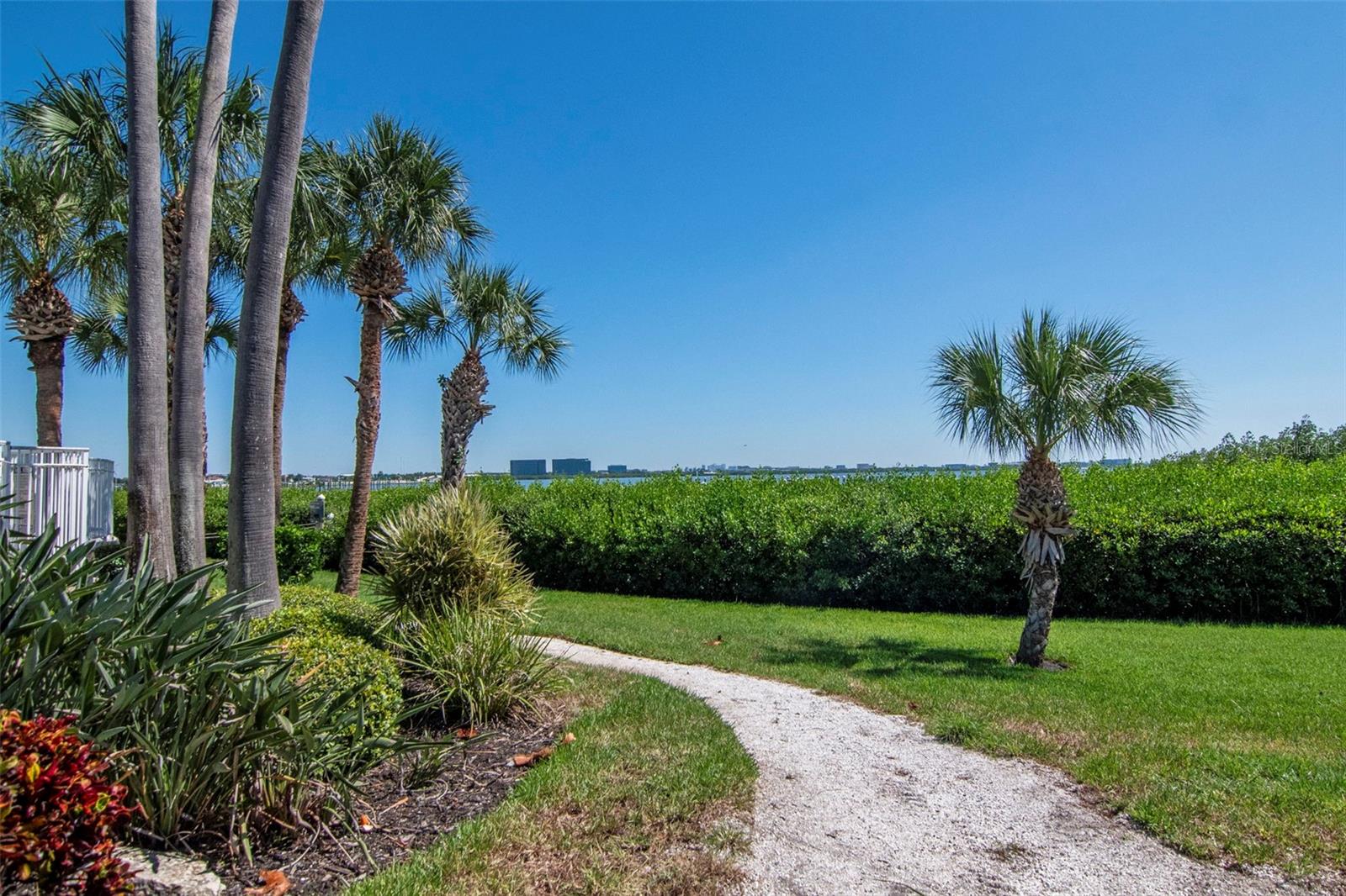 4309 BAY CLUB CIR #4309