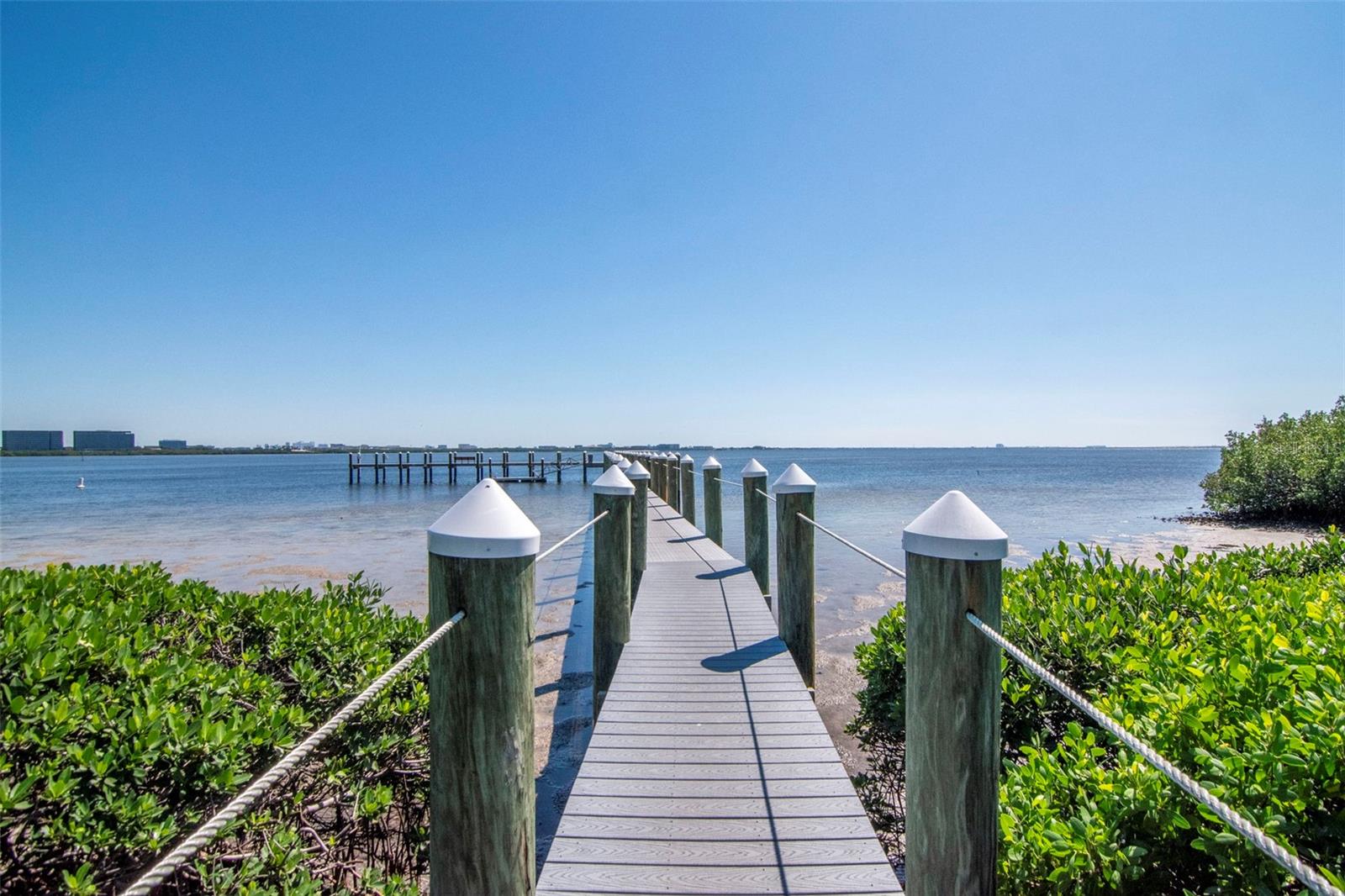 4309 BAY CLUB CIR #4309