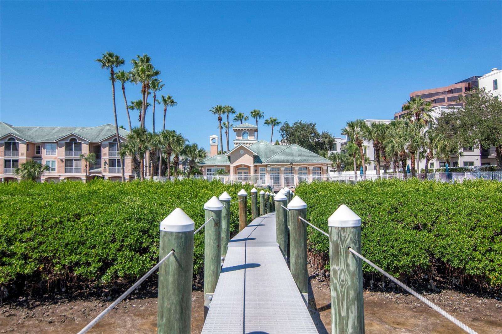 4309 BAY CLUB CIR #4309
